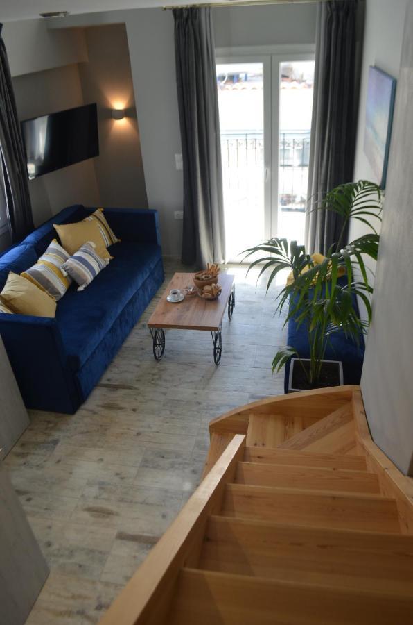 مدينة سكياثوس Kastro Luxury Studios And Mezonette المظهر الخارجي الصورة