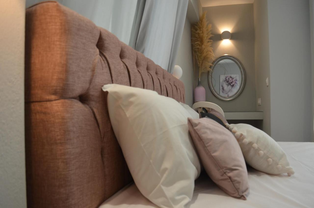 مدينة سكياثوس Kastro Luxury Studios And Mezonette المظهر الخارجي الصورة