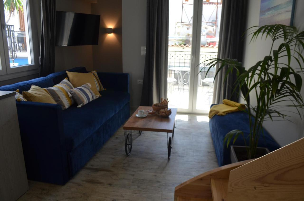 مدينة سكياثوس Kastro Luxury Studios And Mezonette المظهر الخارجي الصورة